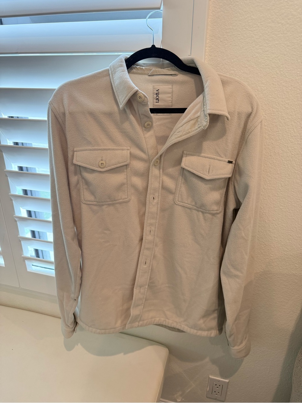 Vuori Men's Cream Button-Front Utility Shirt